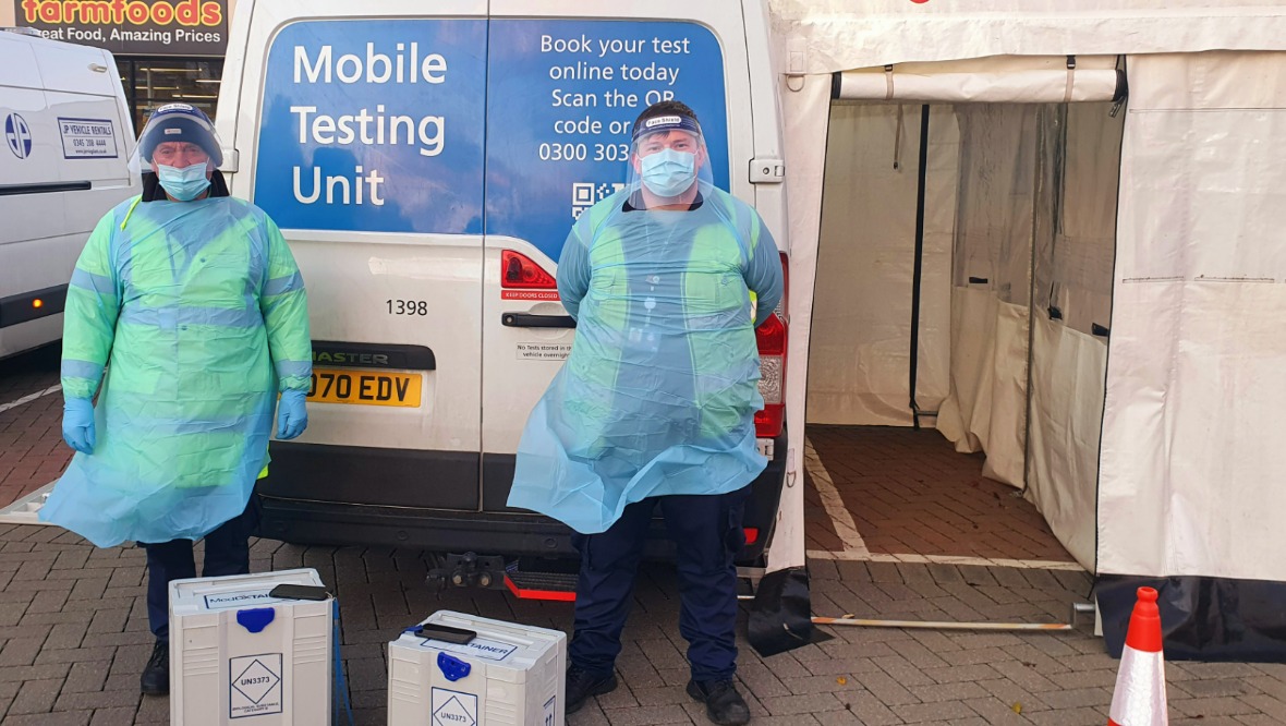 Fight against Covid: Over the past month the units have carried out around 15,000 tests a day.