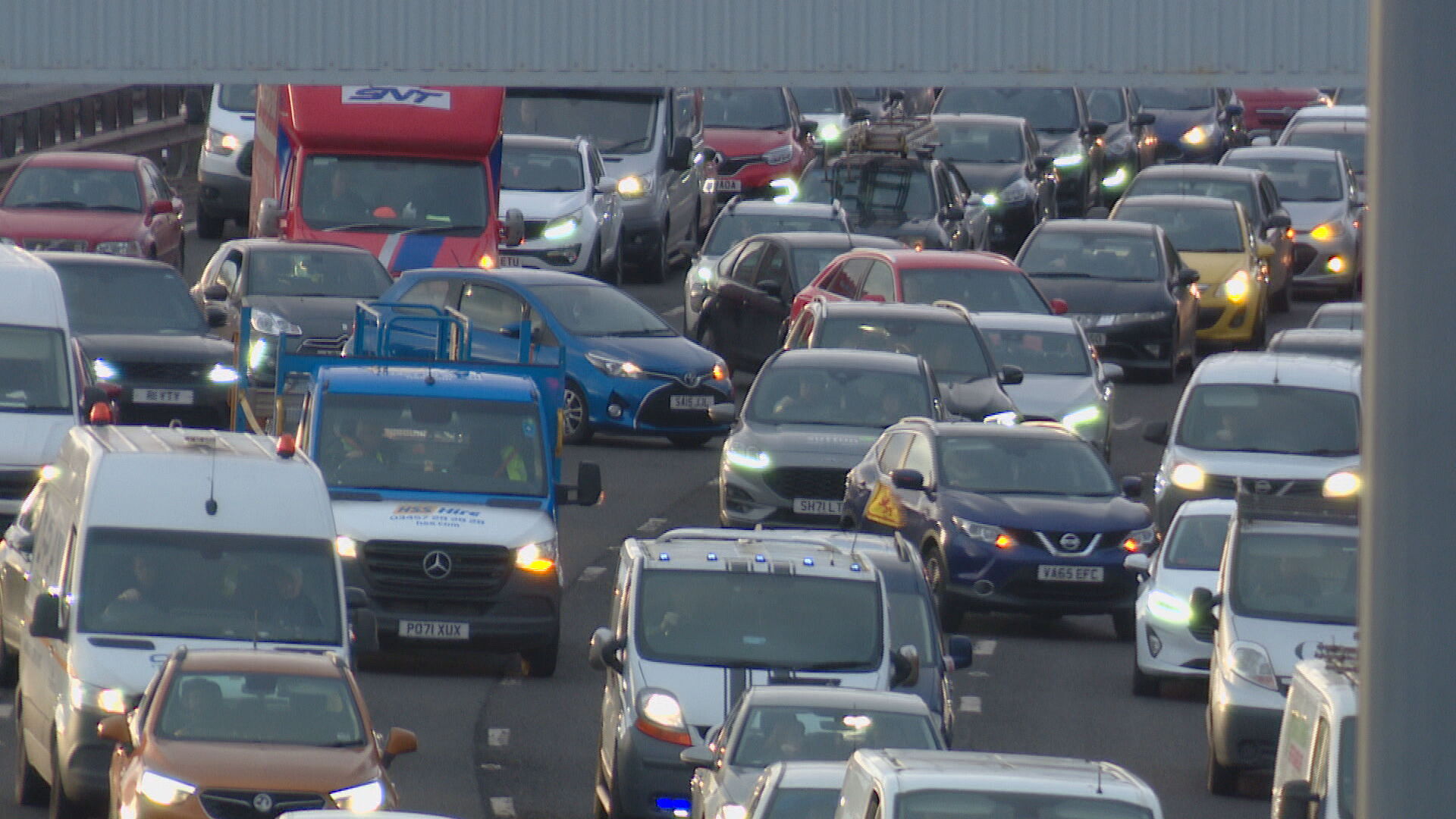  Drivers have been urged to avoid the M8.