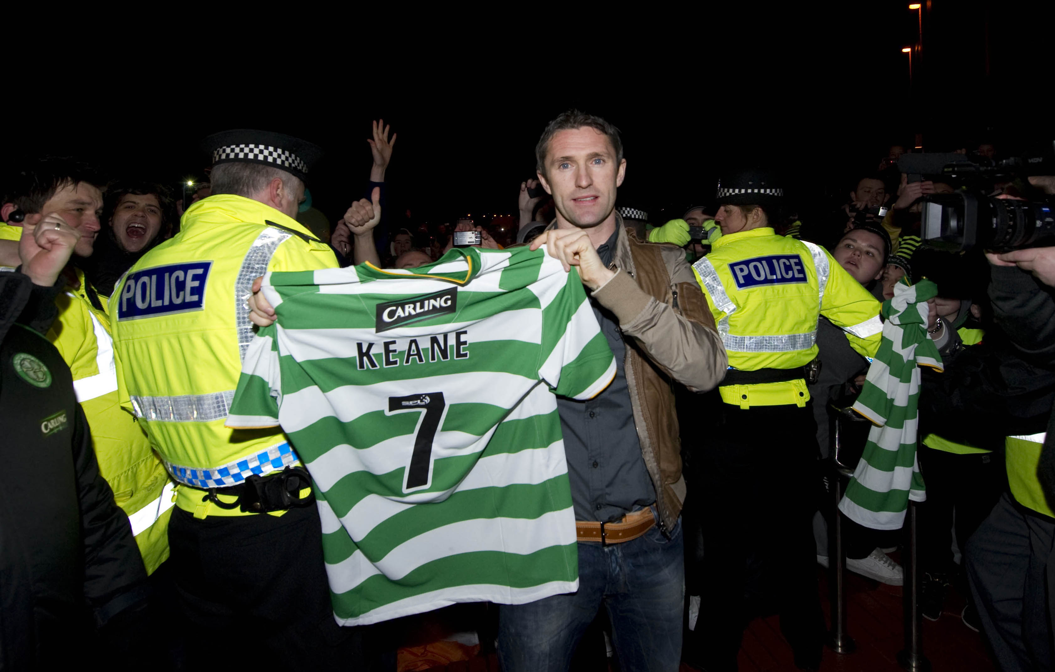Fans gathered outside Celtic Park after Keane was unveiled. (SNS Group)