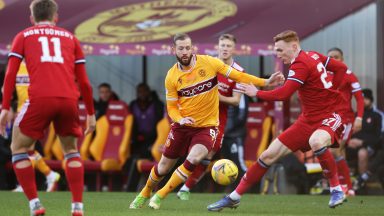 We’re conceding too easily – Kevin van Veen says soft goals costing Motherwell