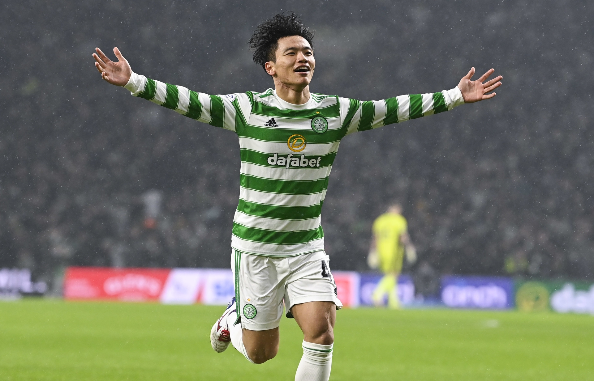 Reo Hatate scored key goals as Celtic beat Rangers to move top. (Photo by Rob Casey / SNS Group)