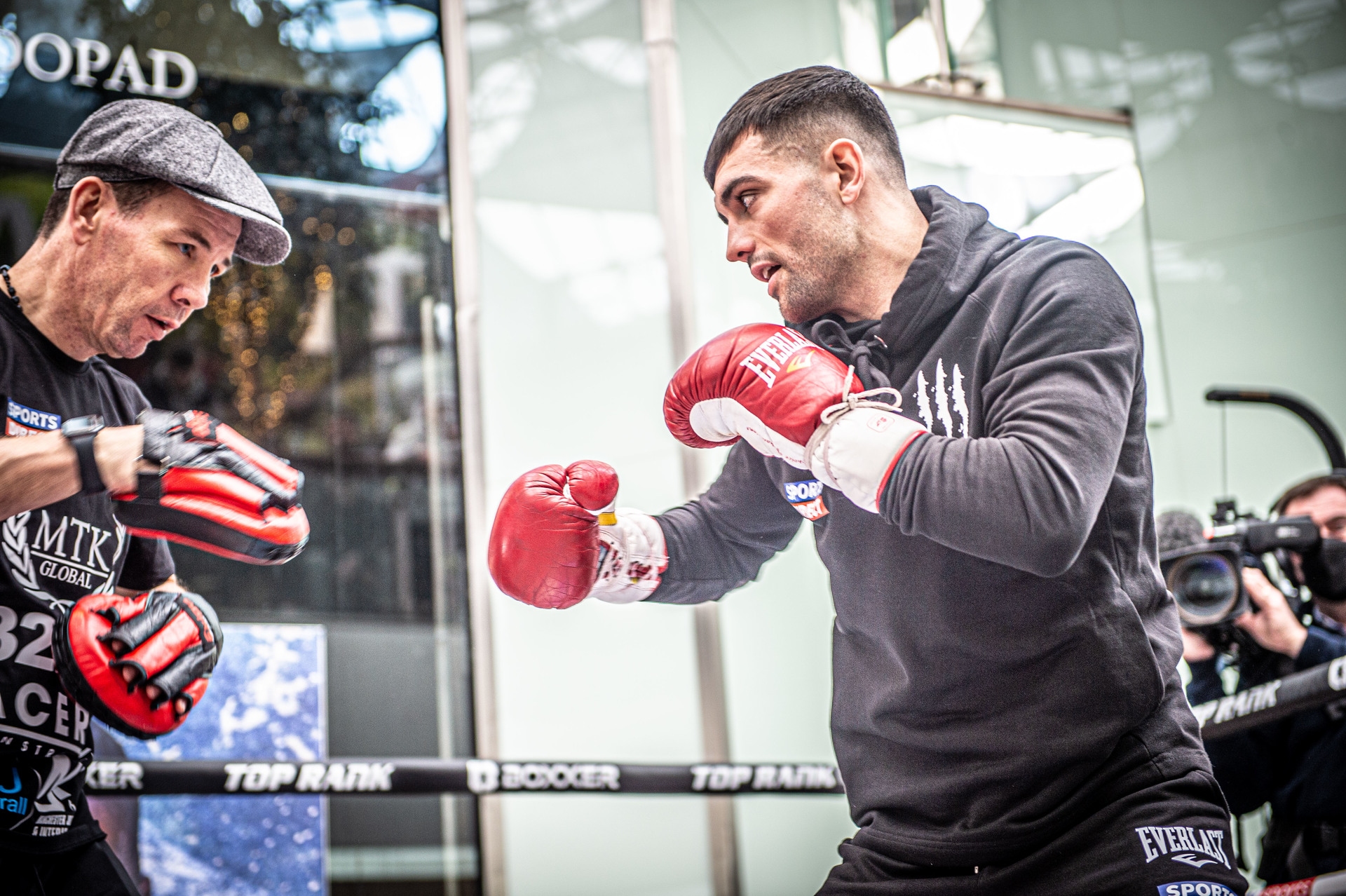 The Englishman, nicknamed 'El Gato', has been mandatory challenger for the WBO belt since 2019 but stepped aside to allow Taylor his unification fight.