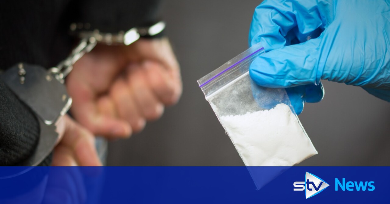 Police find £14,000 worth of drugs on man after stopping him on street