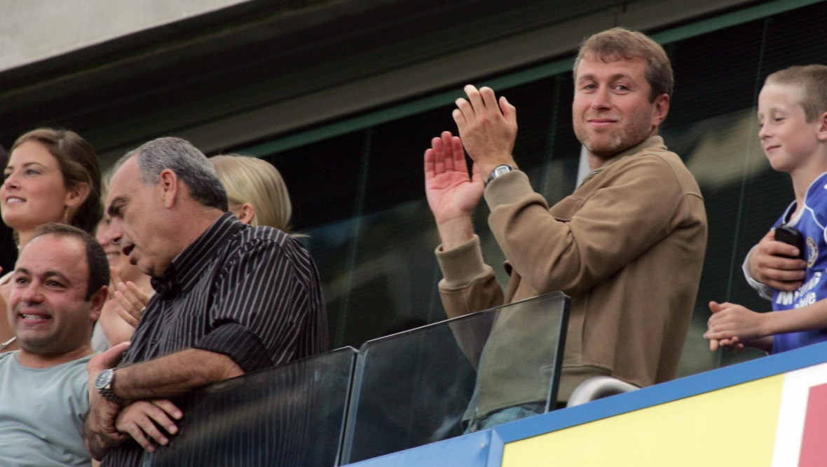 Roman Abramovich ‘suffered symptoms of suspected poisoning’ after peace talks