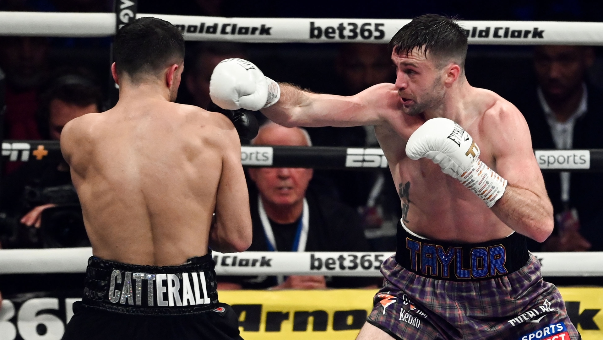 Josh Taylor remains world champion after split-decision win over Jack Catterall STV News