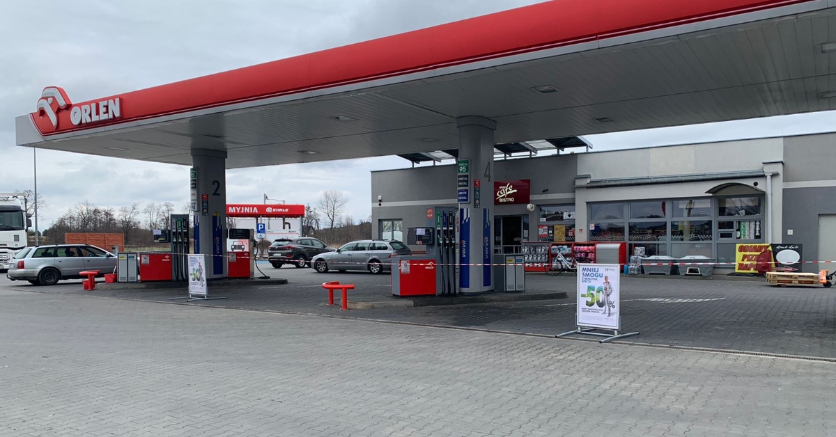 Petrol stations on the route have reportedly run out of fuel and food and water stocks are low as thousands try to escape from the Russian advance.