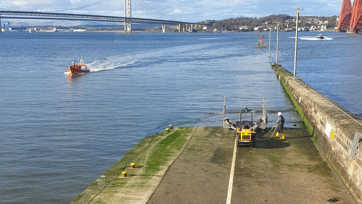 Nearly 30 people rescued from Cramond Island by RNLI Queensferry as visitors become stranded