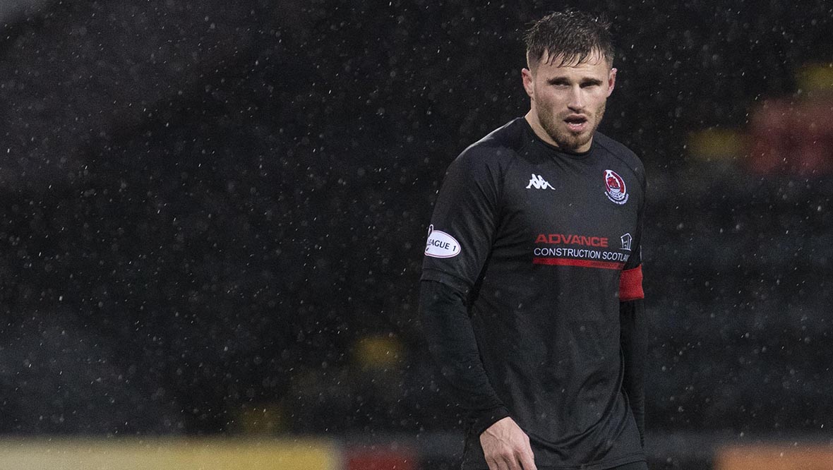 David Goodwillie controversy rumbles on after Clyde terminate loan agreement with Raith Rovers