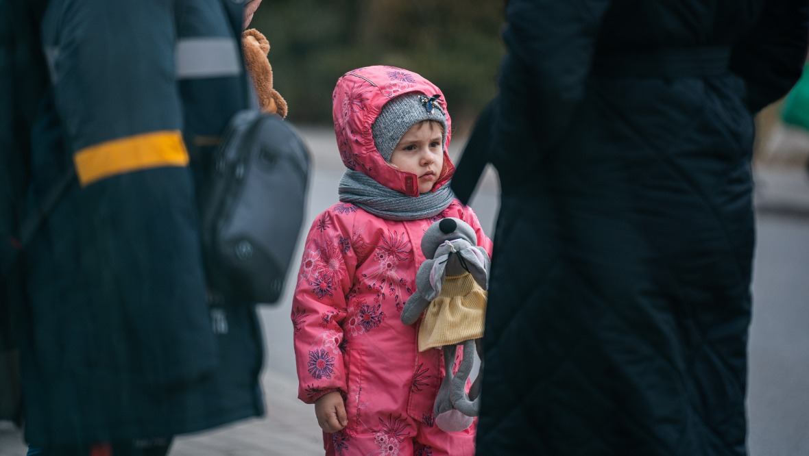 STV News cameraman Przemek Wasilewski filmed Ukraine refugees in Poland.