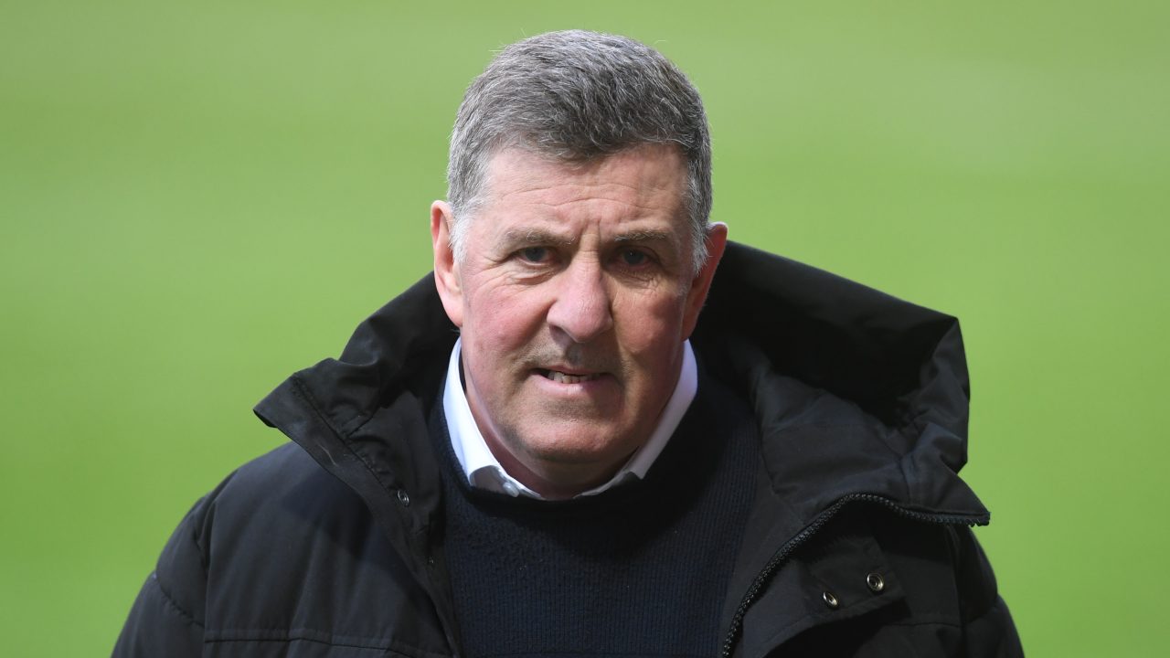 Dundee boss Mark McGhee to miss St Mirren match after positive Covid test