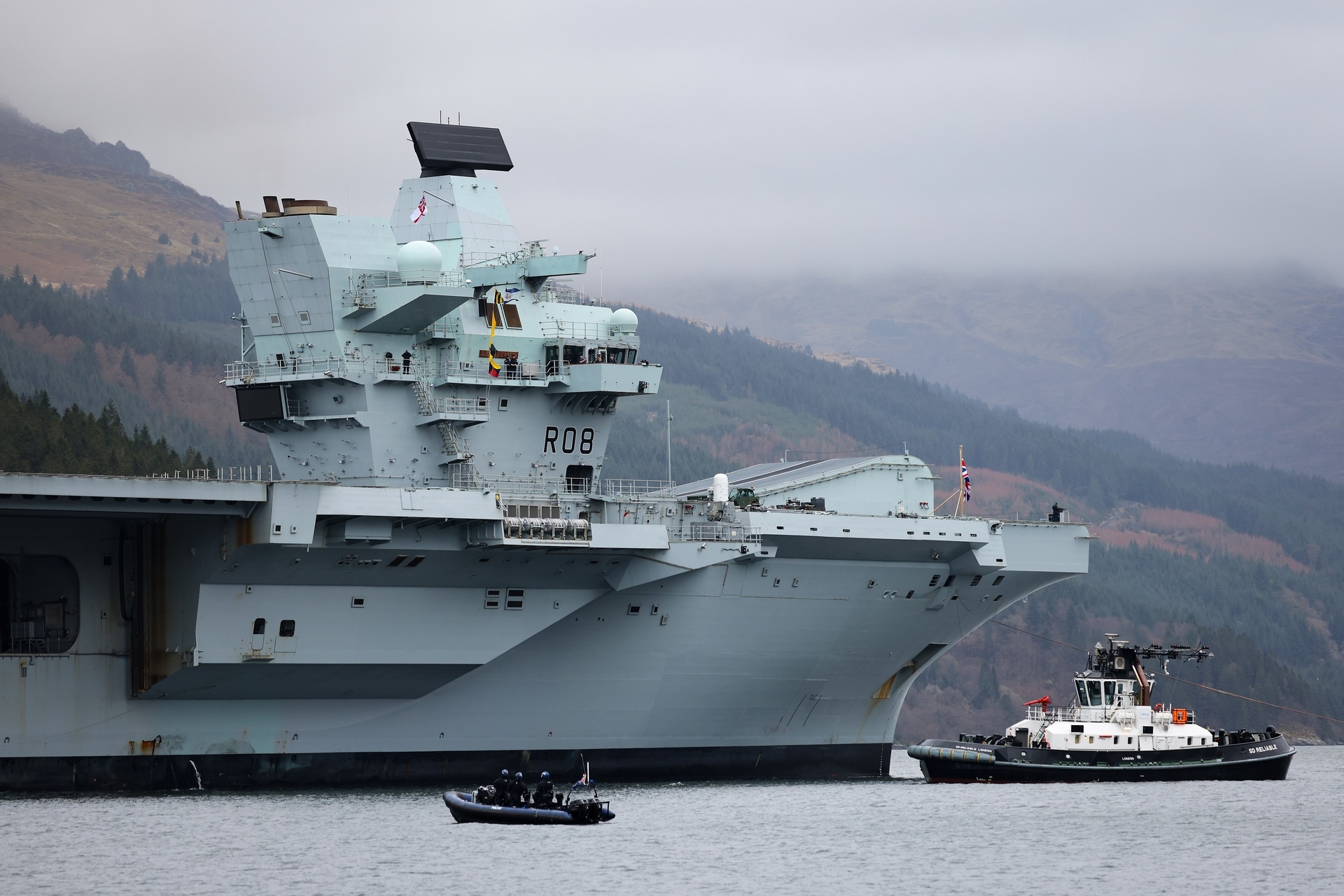 HMS Queen Elizabeth Royal Navy aircraft carrier visited Glen Mallan for the second time since her launch in July 2014.