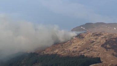 Ben Lomond blaze: Fire crews tackle flames on mountain as smoke fills air