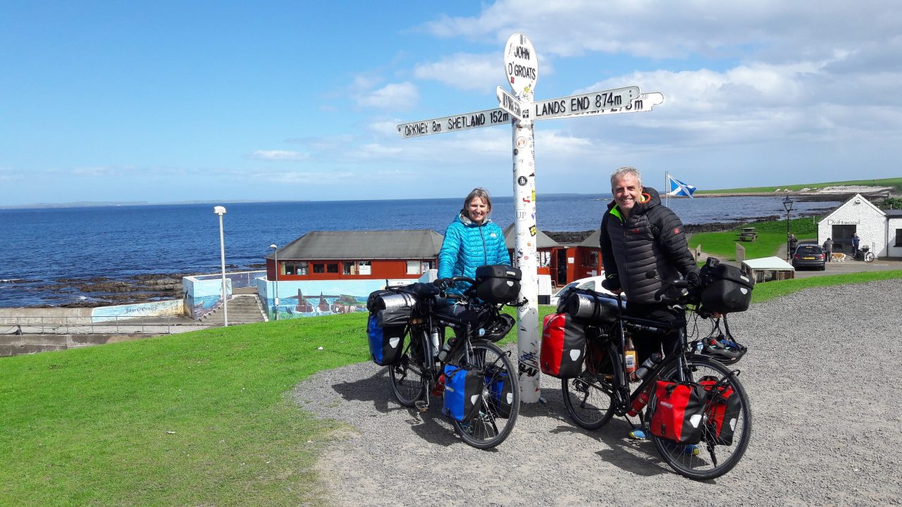 Scottish couple Bob and Deborah Gulliver to cycle around the world to raise money for Ukraine