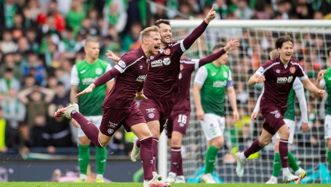Hearts defeat Hibs 2-1 to reach the Scottish Cup final