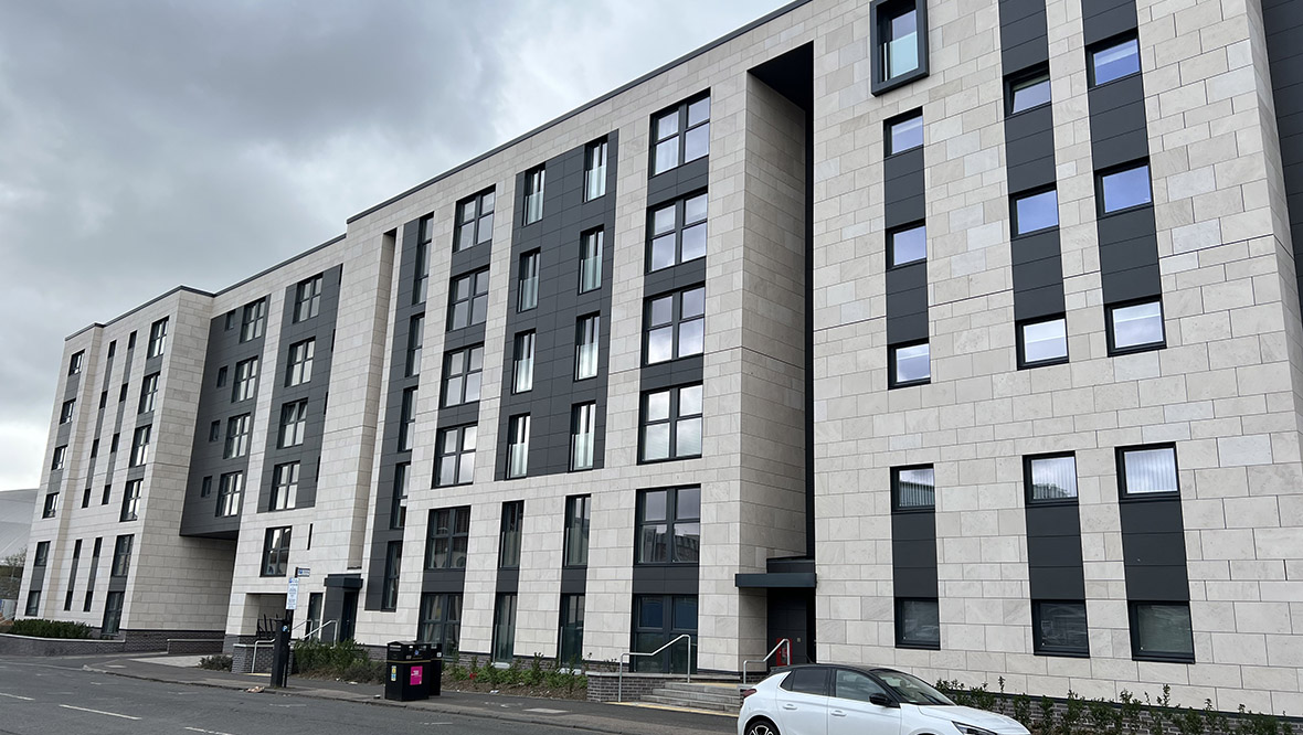 Decision looms on plan to convert Glasgow apartment block into ‘hotel’ style lets