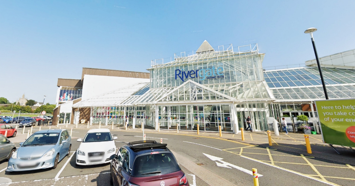 Firefighters tackle Irvine Rivergate shopping centre on fire on Easter Monday morning