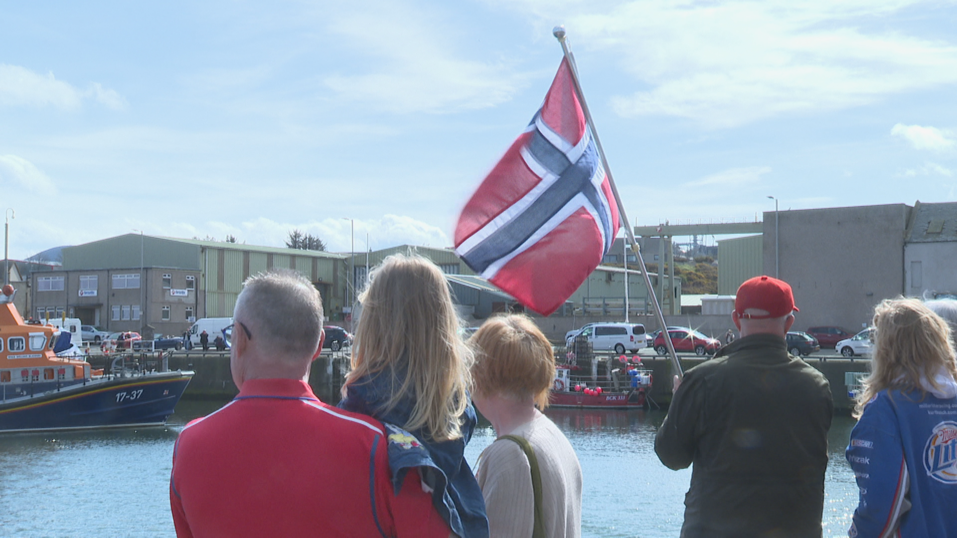 Gruppen ble ønsket hjertelig velkommen av innbyggerne i Buckie. 