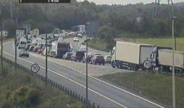 Edinburgh Bypass partially closed as police shut down motorway after two car crash