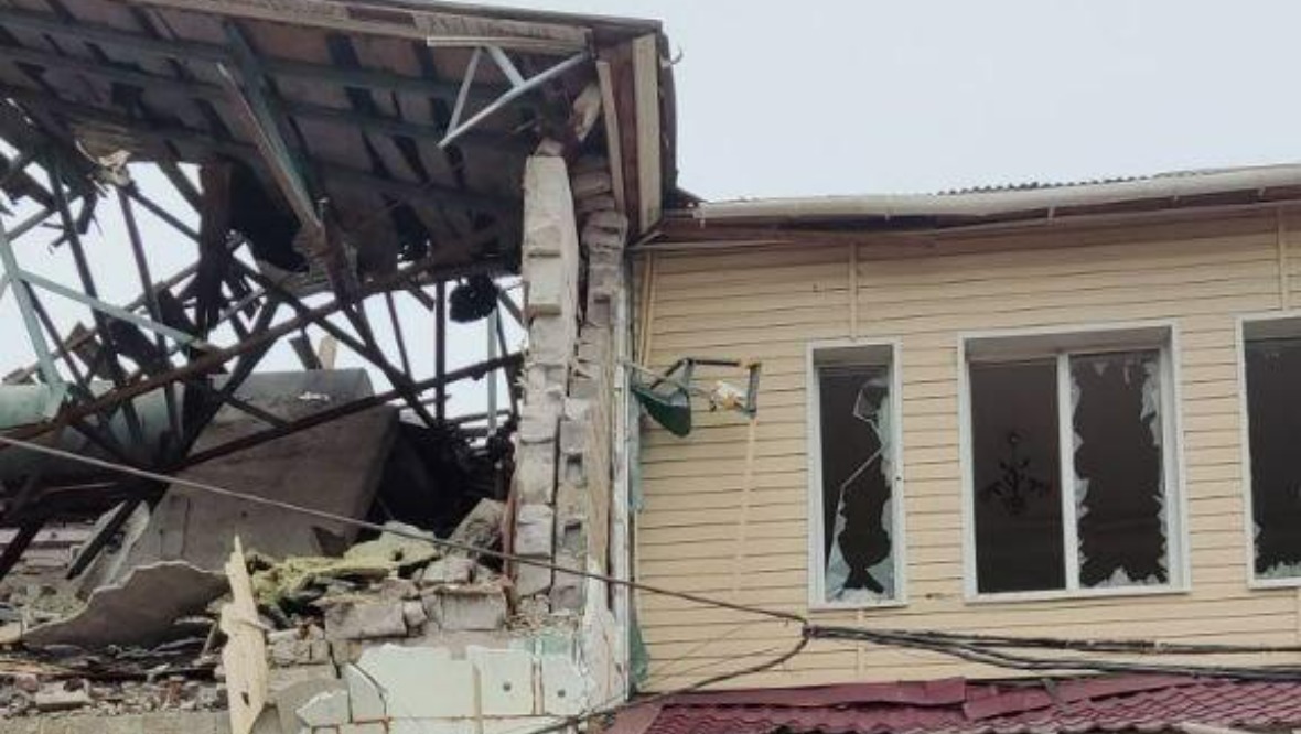 Niviena Kharlanova's relatives' house in Mariupol.