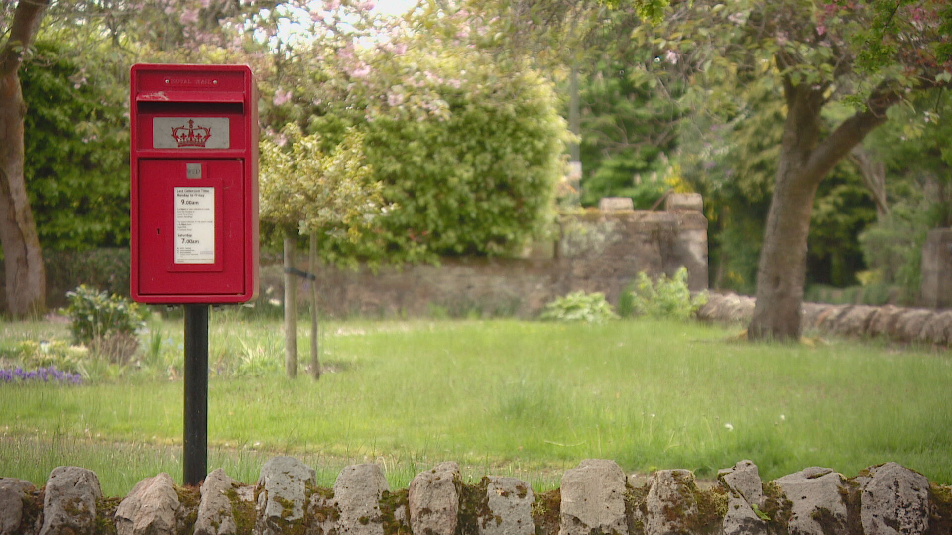 Hundreds of sub-postmasters were accused of stealing money.