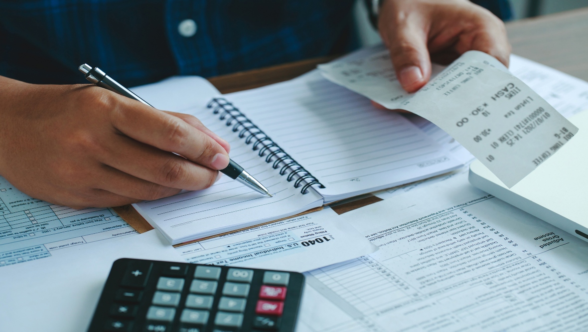 Citizens Advice Scotland say demand for money and debt advice rises by 25% in past year amid rising prices