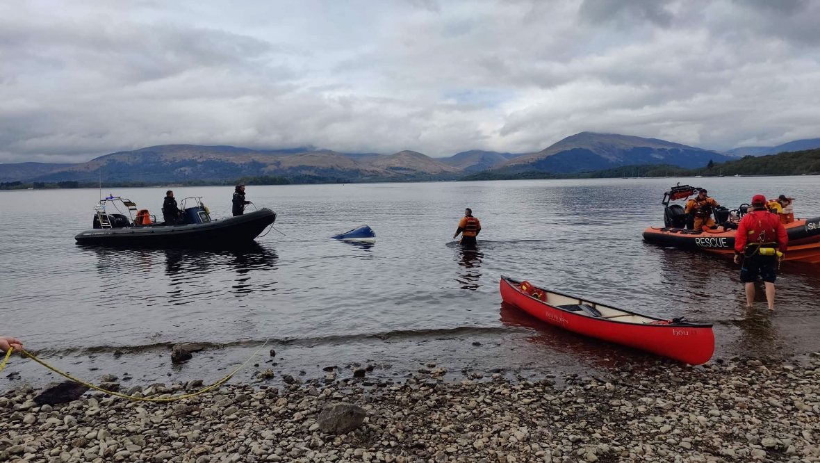 Three people rescued from Loch Lomond after boat capsizes between Inchcailloch and Torrinch