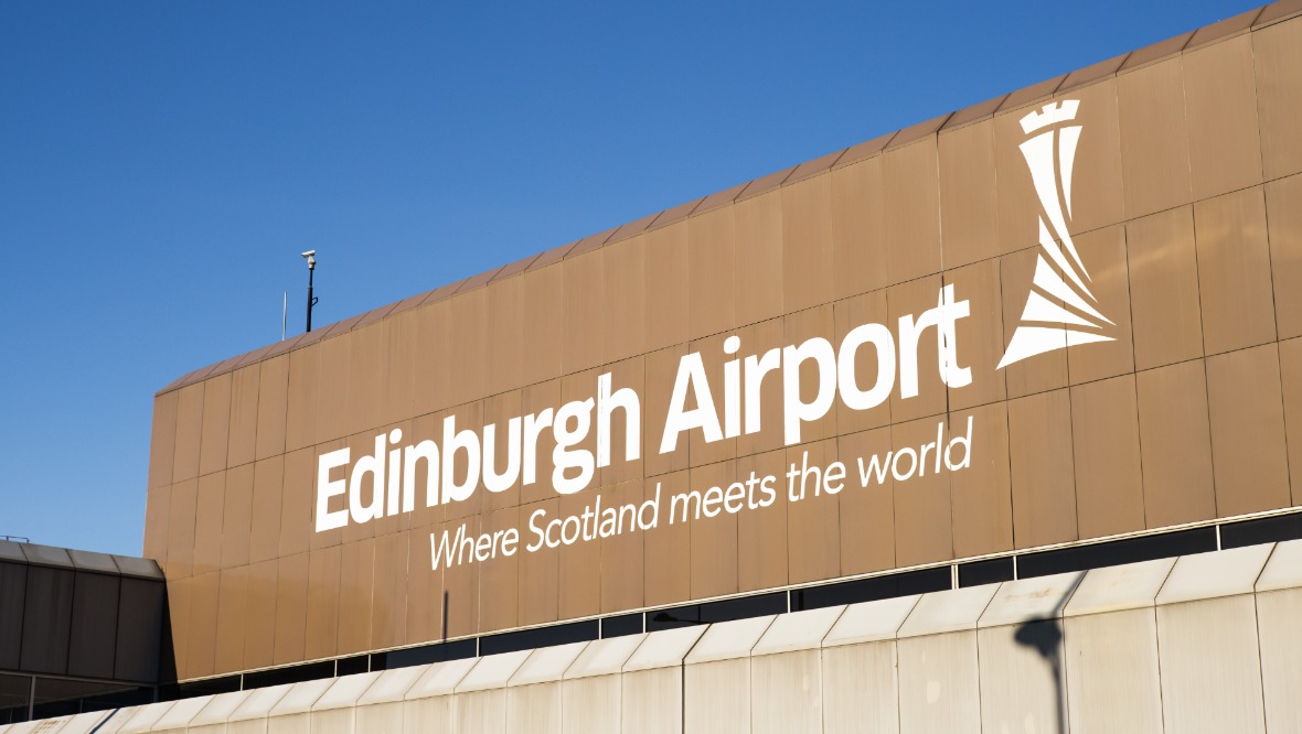 Main route into Edinburgh airport closed after pedestrian hit by car