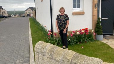Midlothian Council refuse plans for boundary fence as it infringes on shared space used by pedestrians