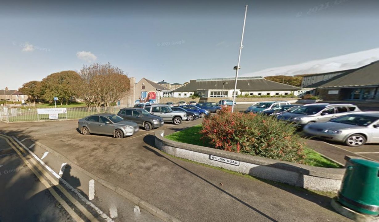 Armed officers flown into Kirkwall amid reports of man with ‘weapon’ near primary school