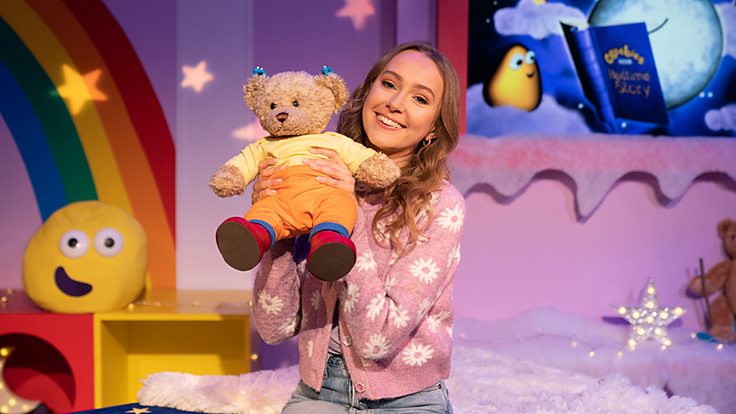 Rose Ayling-Ellis to become first celebrity to use British Sign Language to tell CBeebies bedtime story