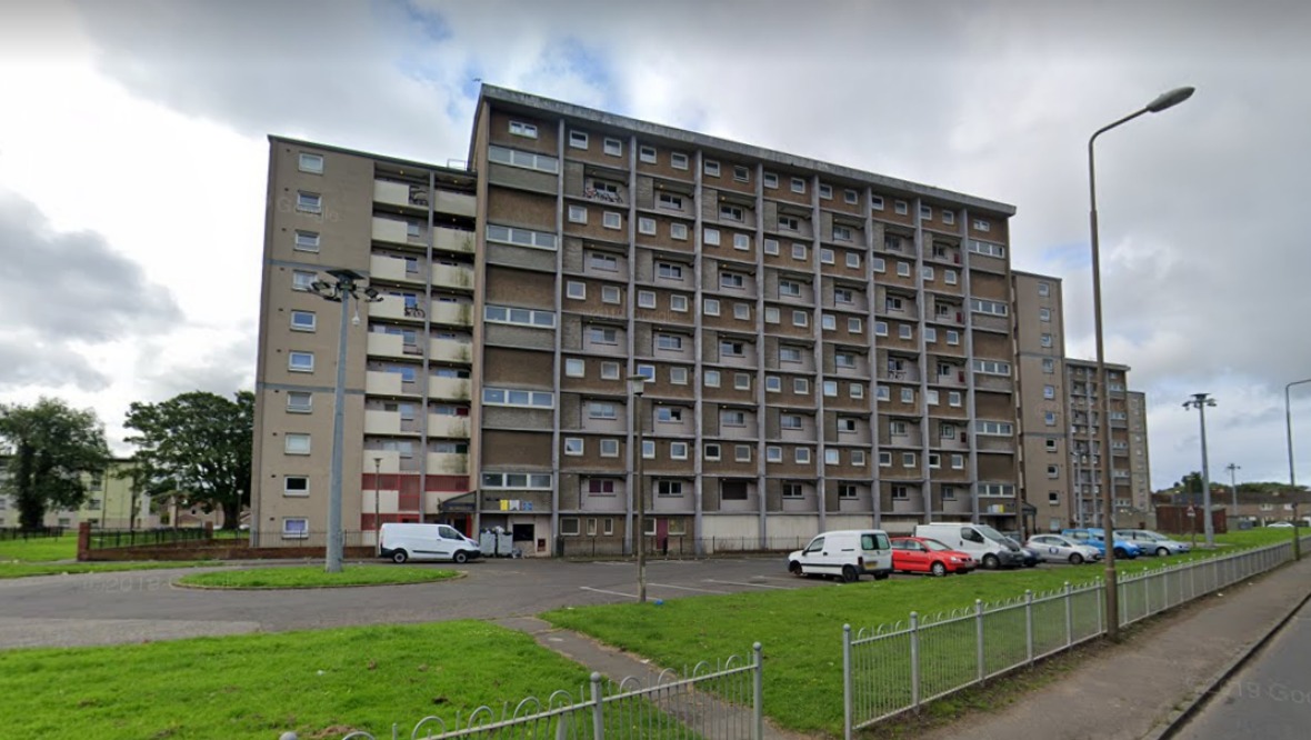 Three men arrested after armed police officers seen at Inchmickery Court in Edinburgh’s Muirhouse