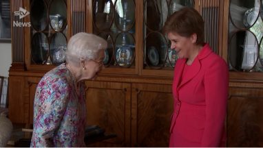 Queen meets with Nicola Sturgeon before Holyroodhouse garden party after First Minister announced indyref2 plans