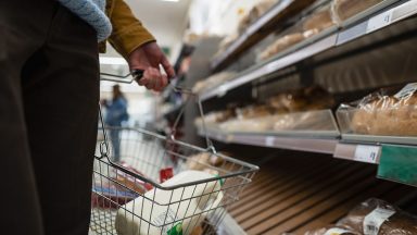 Plans for supermarket price caps on basic food as health secretary Steve Barclay details ‘opt-in’ scheme