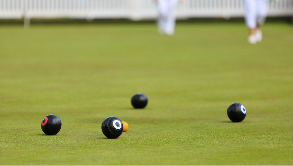 Milngavie bowling club to sell second green to property developer to safeguard future