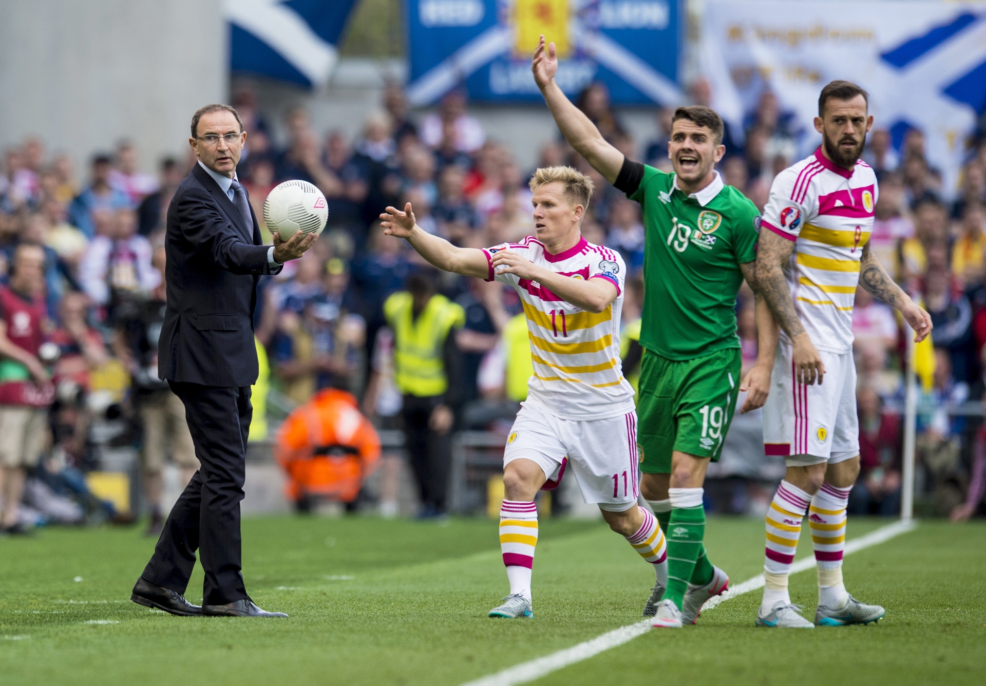 Martin O'Neill was in charge of the hosts last time Scotland travelled to Ireland.