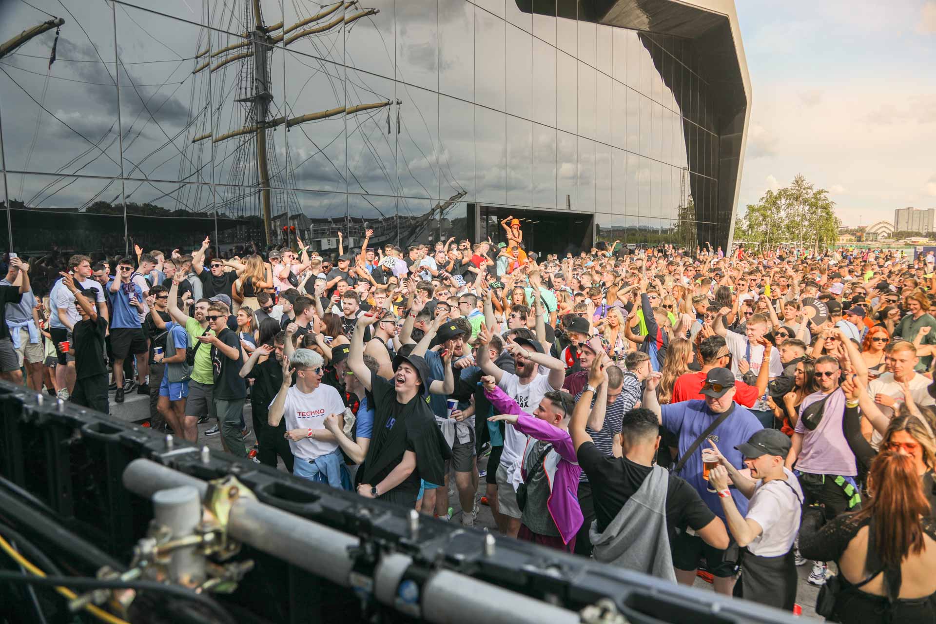 Ravers in the shadow of the Riverside Museum (Picture by Liam Dickson)