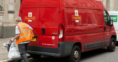Royal Mail staff overwhelmingly back strike action in dispute over ‘real-terms pay cut’