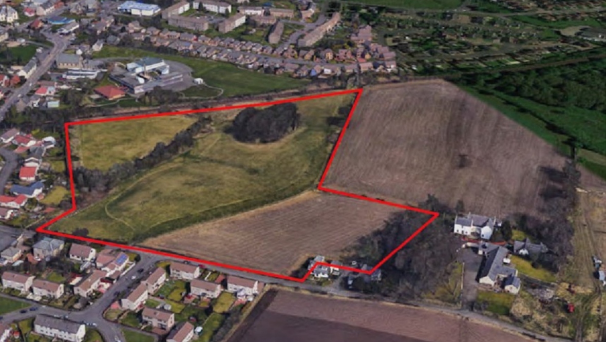 East Renfrewshire council approves controversial housing development in Neilston despite over 1,000 objections