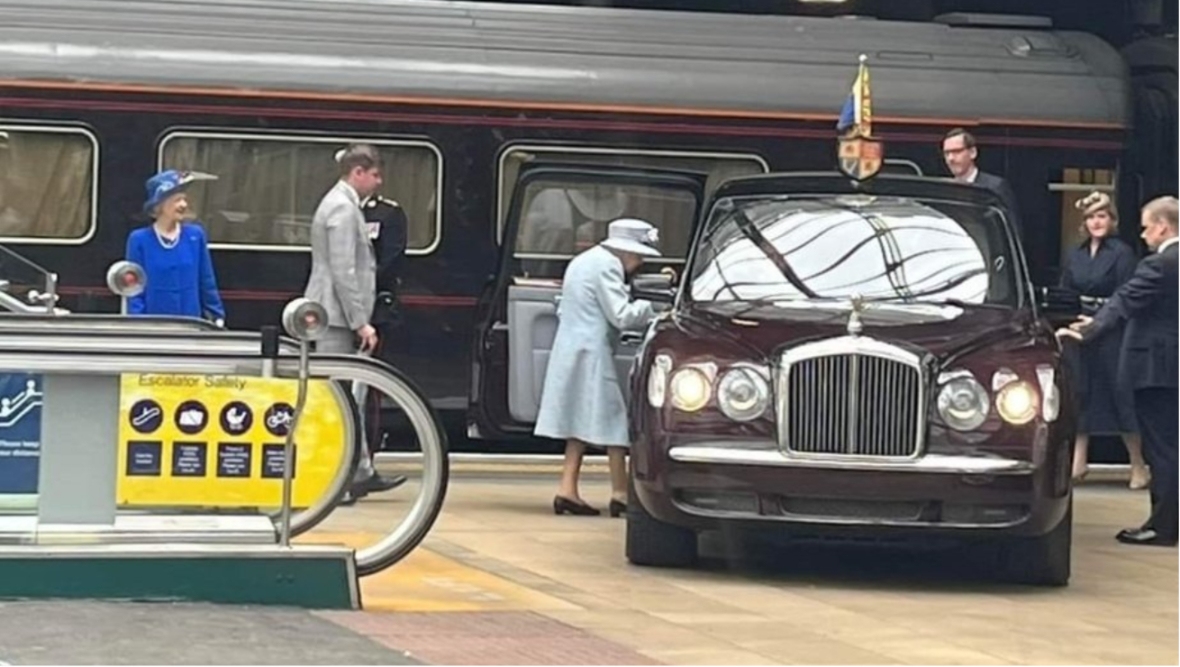 Man returning from Liam Gallagher gig in Glasgow shocked to see the Queen at Edinburgh Waverley train station