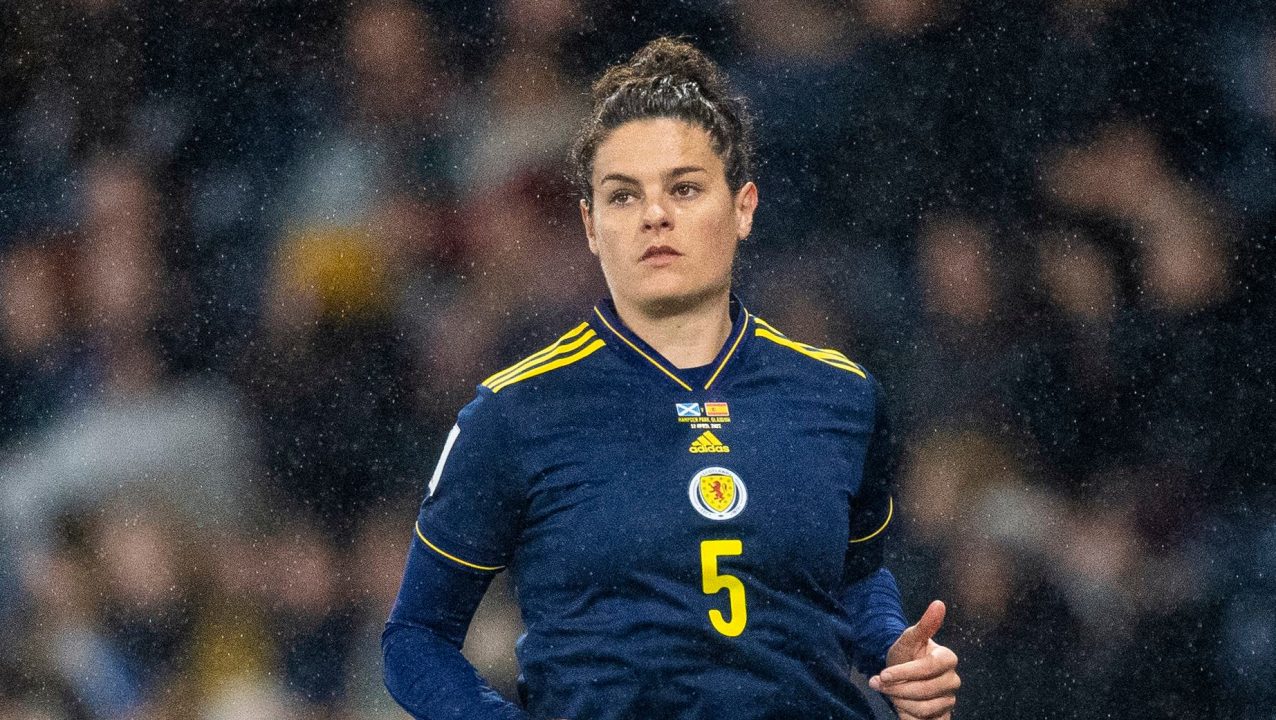 Scotland star Jen Beattie signs new contract at Arsenal