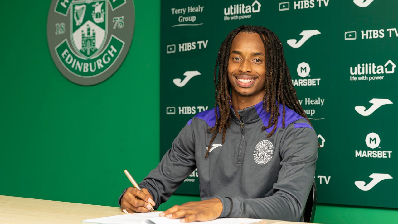 Hibs boss Lee Johnson hails ‘real coup’ as Benfica winger Jair Tavares signs four-year deal