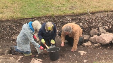 Archaelogical Dig Project in Stornoway reveals humans lived there 3,000 years earlier than thought