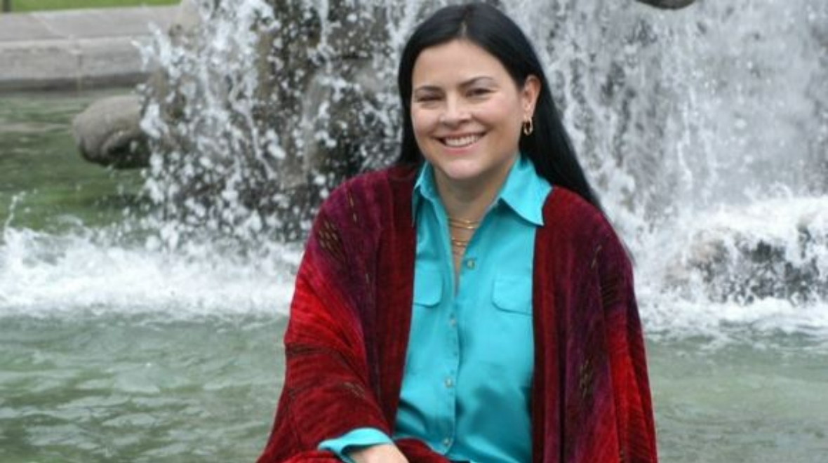 Outlander author Diana Gabaldon will give a speech at the conference.