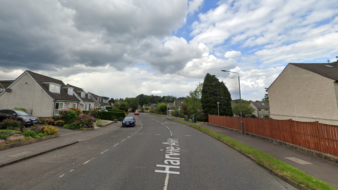 Man arrested over ‘attempted abduction’ of teenage girl in Newton Mearns