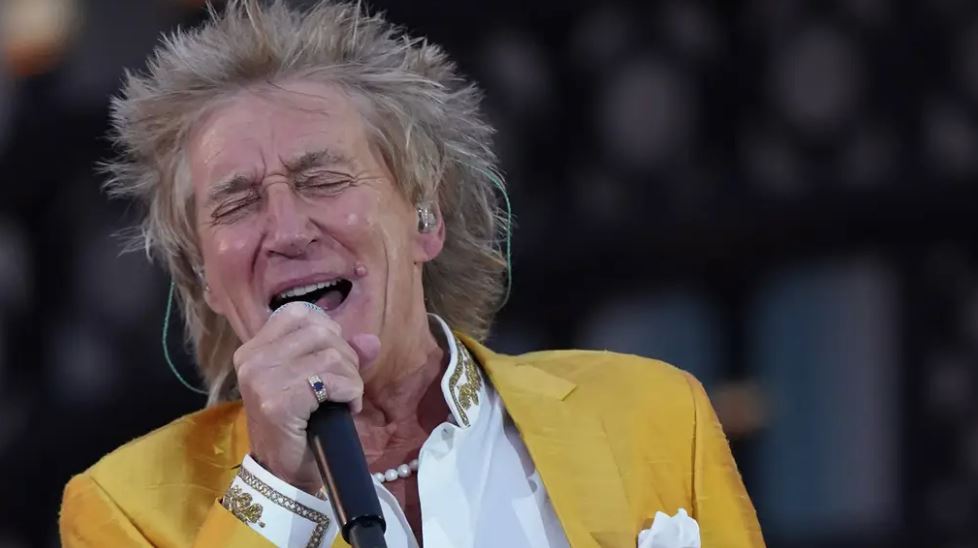 Sir Rod Stewart announces show dedicated to late parent ahead of Father’s Day