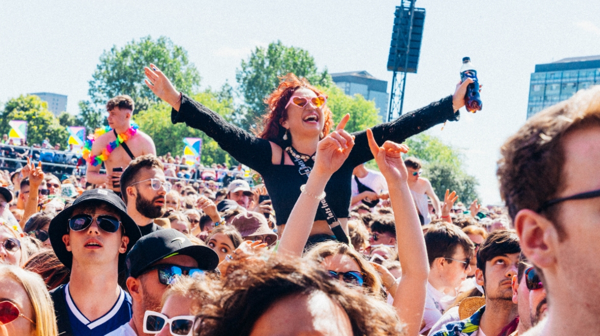 TRNSMT music fans beat the heat on Saturday for day two of Glasgow Green festival