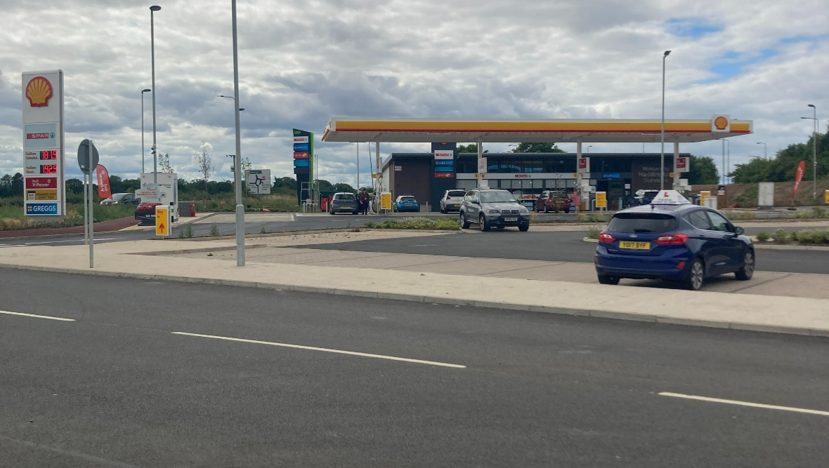 Delayed petrol payments spark customer anger at new Shell garage in Haddington