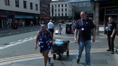 Volunteers hand out hundreds of bottles of water to Glasgow’s homeless amid heatwave