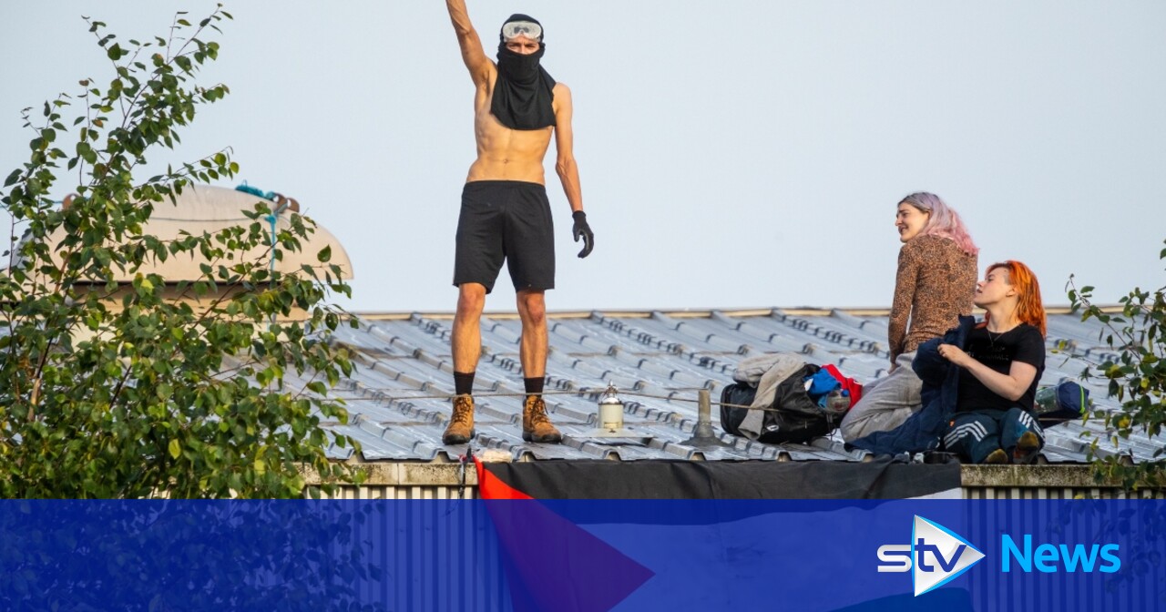 Workers evacuated from Govan Thales factory as activists storm roof in protest over drones - Vimarsana News