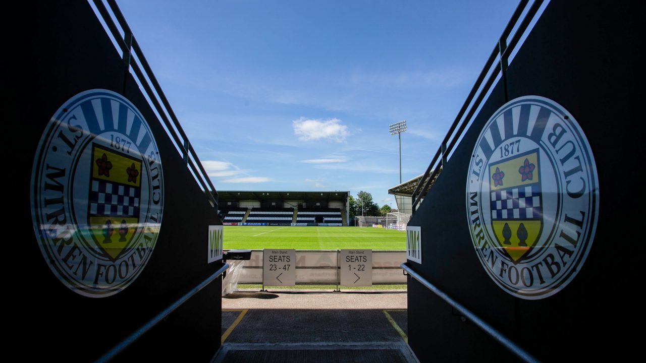 St Mirren confirm signing of Elvis Bwomono on short term deal until end of season